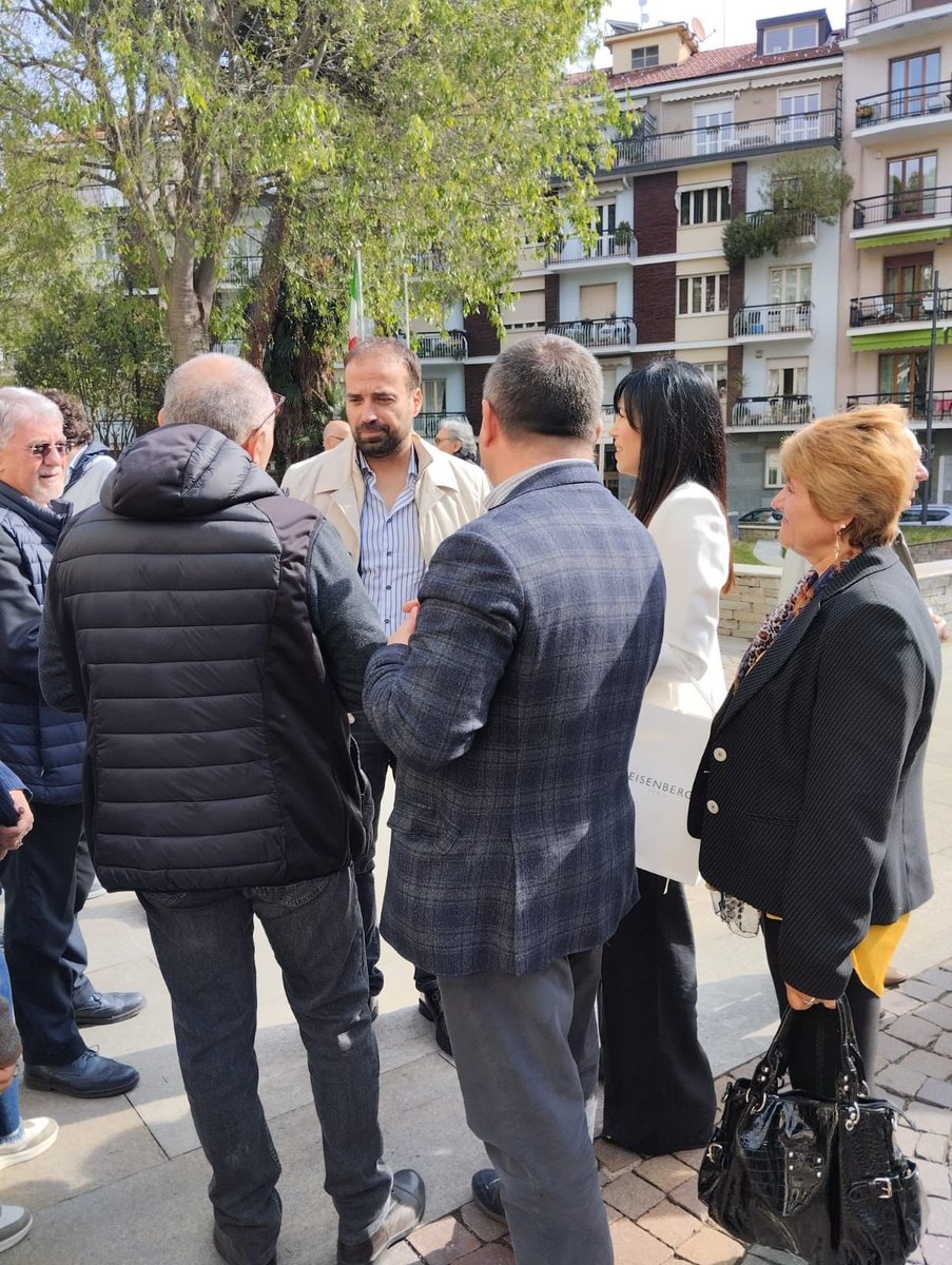 marattin's tweet photo. Prima a Rivoli a discutere dei contenuti del progetto riformista, poi ad Orbassano al pranzo di sostegno della candidata sindaco Ornella Picciau. @Azione_it, @ItaliaViva e non solo, tutti uniti senza nemmeno un dubbio su quale sia la strada da intraprendere. https://t.co/fBFoPgGXjf