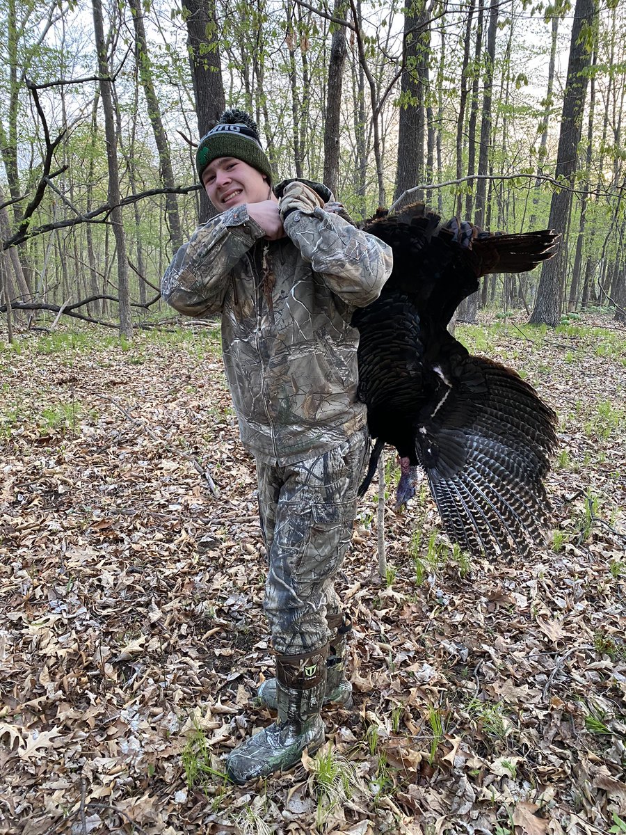 RyanJCallahan1's tweet photo. Daniel and I took a great π¦ this morning on #CallahanFarms and #TurkeyRidge!!! https://t.co/fO9K22ndHP