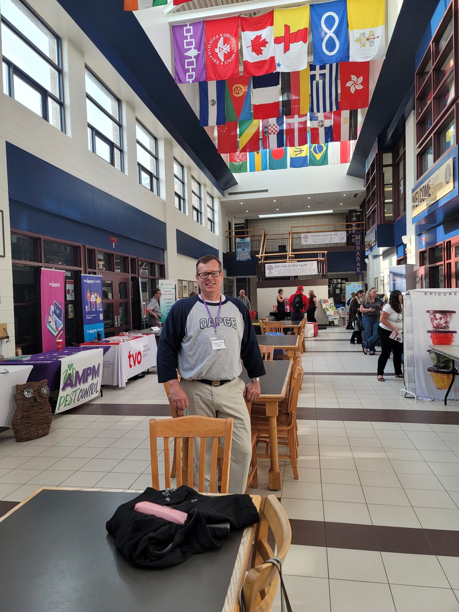 beamerleafs's tweet photo. Big things happening at the vendor mall at the 84th annual OAPCE Conference @oapceontario @alcdsb @CatholicEdu @grade6stmary https://t.co/sFVBaHKLgd