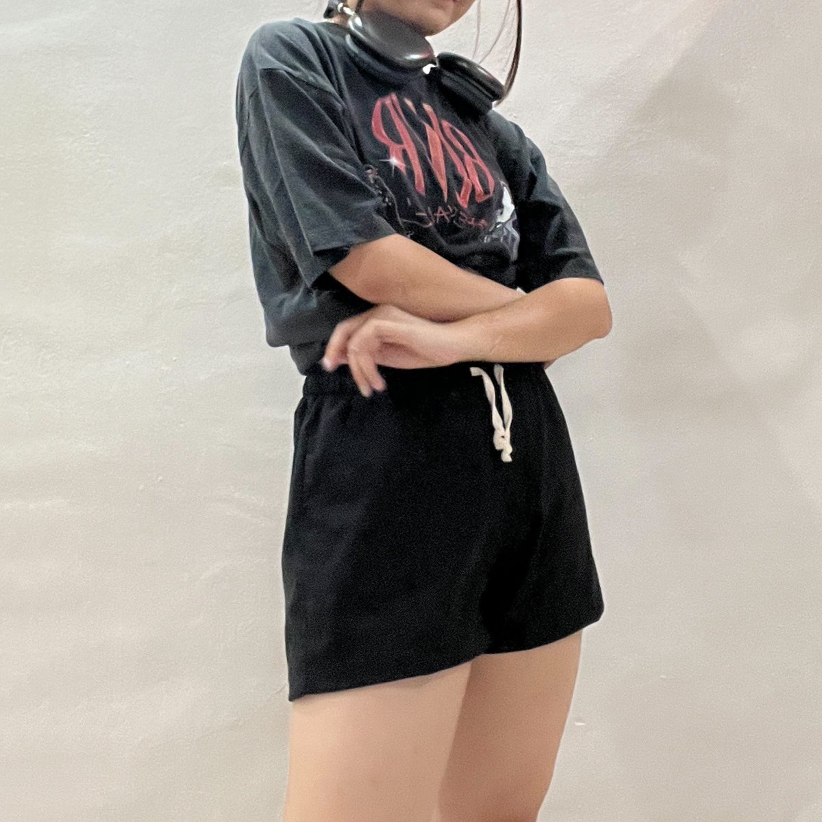 siwatarchive's tweet photo. and the long awaited #3rdBLVR shirt is with me !!!
also the bag super cute i’m gonna use it everywhere now 😉🖤
#BLVR #BLVRER #MSIWAT https://t.co/HvqpUyHiQt