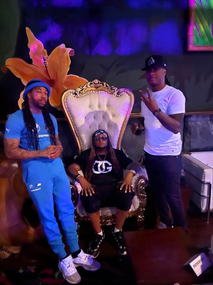 WallerBoiTNB's tweet photo. Penitentiary calls I answer and I listen to' em, need Greenbackz on your books f@#k' it I'ma give it to' em RNS so RN listen to' em we all got the same heart, just beating to an different toonπ―π―π #TNB #GreenBackz https://t.co/HCgvApes9O