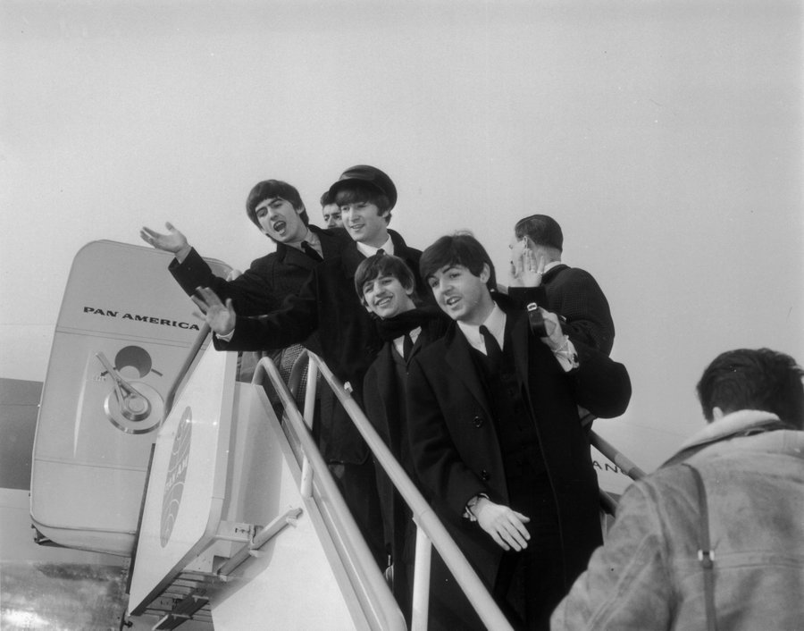 crockpics's tweet photo. The Beatles, 1964. Photo by Photo by J. Wilds. https://t.co/H0ZuHXPOGT