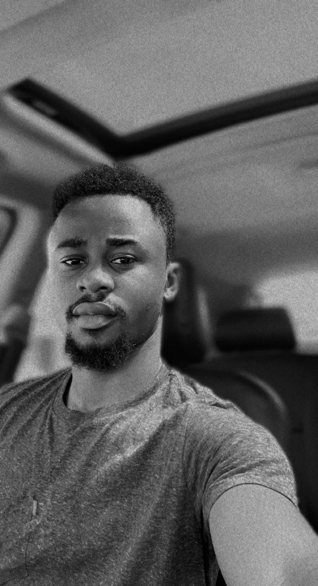 _its_bayo's tweet photo. The Photographer And His Photographs 📸 https://t.co/7Qhz6XBhoM