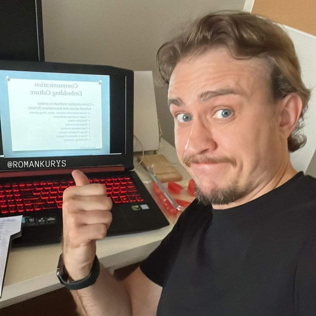 romankurys's tweet image. Yo, peeps. Happy #FlashbackSaturday. I don’t really know if that’s a thing. It’s probably not. BUT! Whatever….

Anyways, I was watching some Gary V video, where he’s, as usual, yelling at someone to go do something, instead of just sitting around and… instagr.am/p/CrV4wdNrgzY/