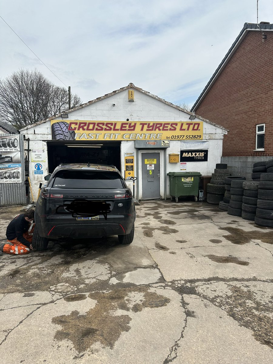 Darylclark9's tweet photo. Thanks for fixing my tyre great service as always  @crossleytyres 👍 https://t.co/vvRMDuAEzT