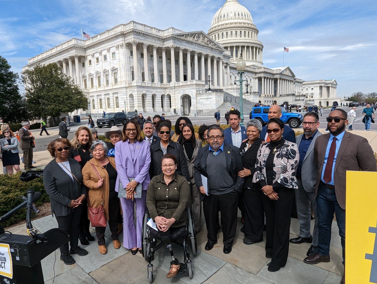 RepRaulGrijalva's tweet photo. So while we celebrate @POTUSโ action and #EarthDay, the fight for #EJforAll continues. We must codify this recent order by passing the A. Donald McEachin #EJForAll Act into law! https://t.co/fbp0Go5Hp6