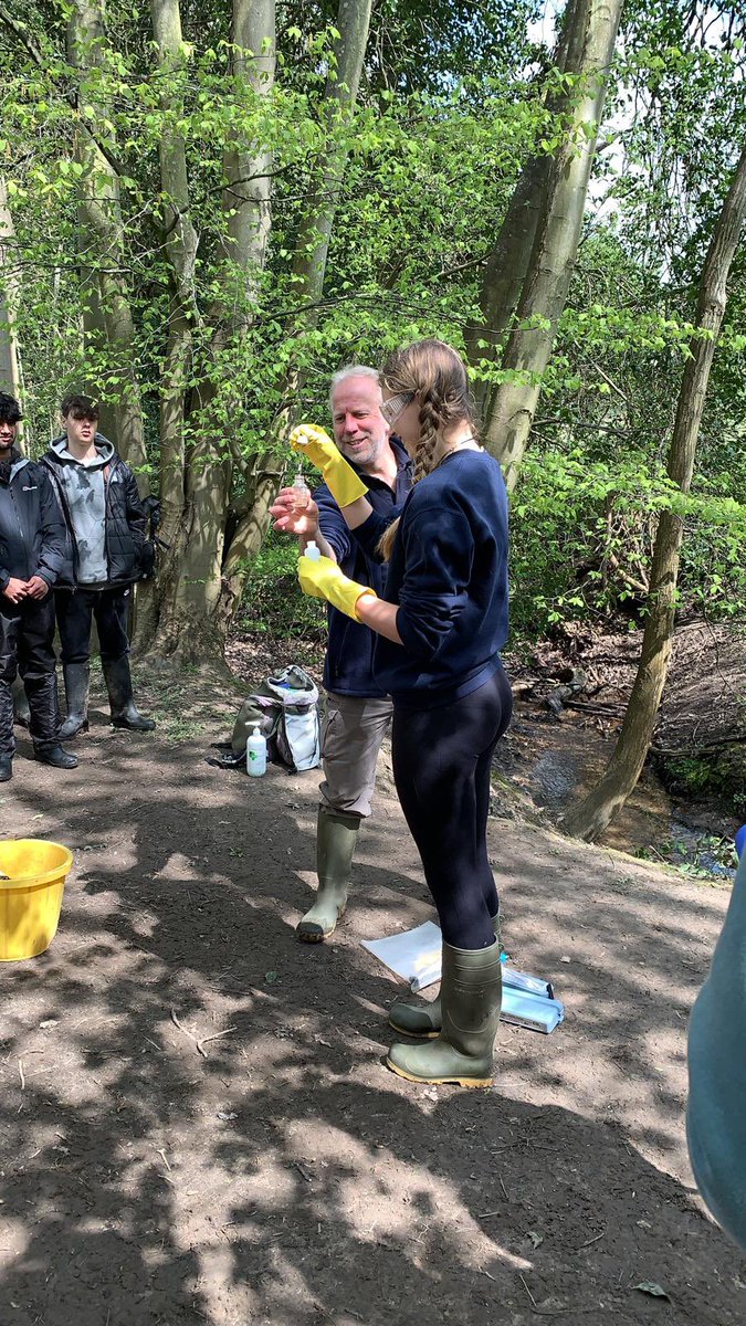 CGS_Geography's tweet photo. Day 2 morning round up @FSCFlatfordMill. A trip up to the river for Miss B’s group #cgsgeography https://t.co/jqiSBuPc5Q
