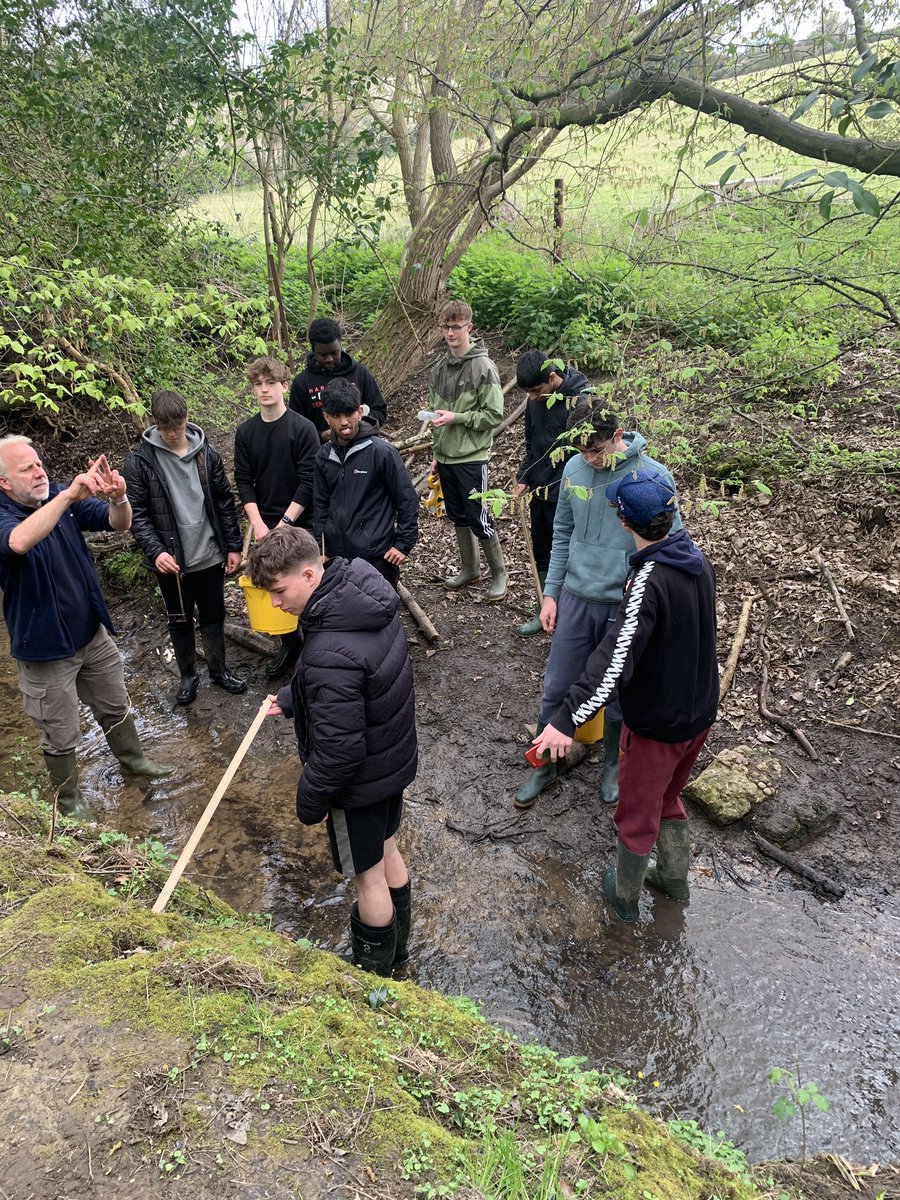 CGS_Geography's tweet photo. Day 2 morning round up @FSCFlatfordMill. A trip up to the river for Miss B’s group #cgsgeography https://t.co/jqiSBuPc5Q