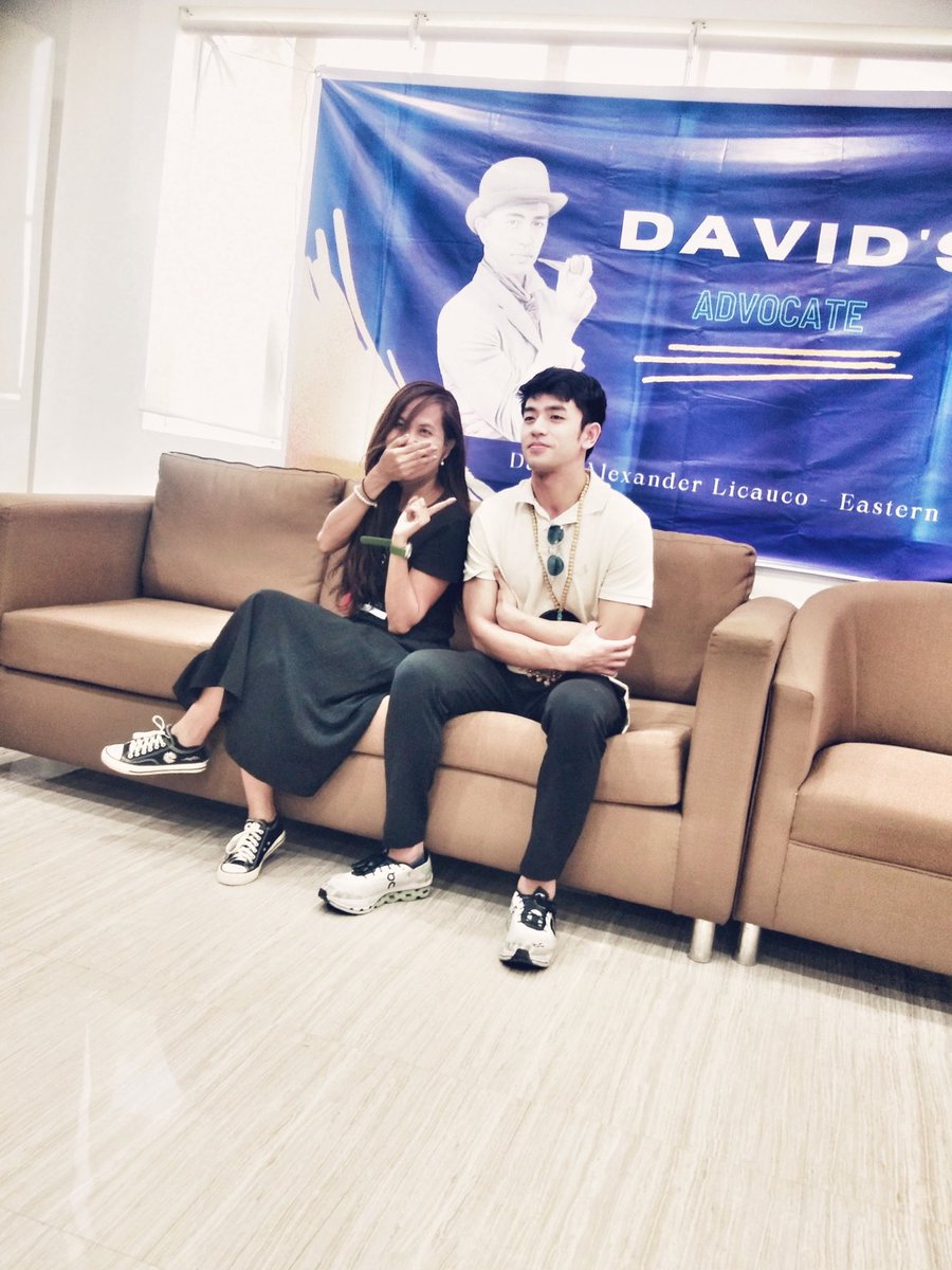 MjkVillareal's tweet photo. Kaka-touch naman sa mga amiga na tumulong sa #followdrive 🧡Muchos Gracias sa lahat! Give me time to follow you all back! 🙋♀
Meantime, Oo na meet finally ni #DavidLicauco ang David's Advocate of Eastern Visayas! 🤗 https://t.co/ddb1UxZyS3