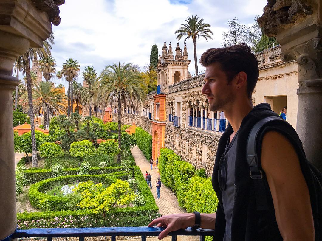 happygaytravel's tweet photo. 12 Days Spain Gay Tour
https://t.co/3hk1A9e8WF

Imagine the sound of live music filling the streets, the taste of wine and tapas on a patio in the Spanish sun, all surrounded by the exotic heartbeat of authentic Spain. We've all seen our friends' photos of the stunning architectu https://t.co/gmPCnwlsfT