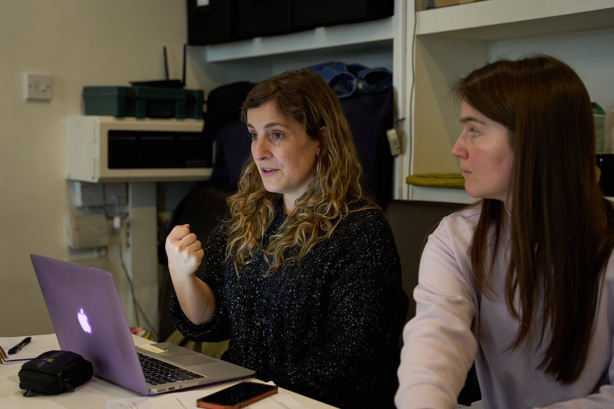 Ppl in #LDN, don’t miss the 1st reading of my new play MAD WOMEN next Sat 😍 It’s a tryptic of woven monologues inspired by #VioletaParra #FridaKahlo &amp; #JudithMarquez, outstanding female #Latinx artists who struggled with their #mentalhealth 1/3
👇link tkts 
📸 by <a href="/ManchegoHector/">Héctor Manchego</a>