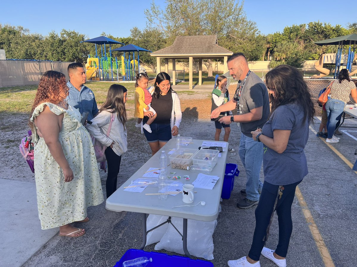 MissTMPinFL's tweet photo. @PoincianaCCPS PES families had the opportunity to create a bird feeder with recycled bottles and @evergfoundation visited to help educate and even stayed for presentations! #EarthDay #earthday2023 #everglades Thank you to everyone who came out and @PESCouncil and ambassadors! https://t.co/3e46onUmr9