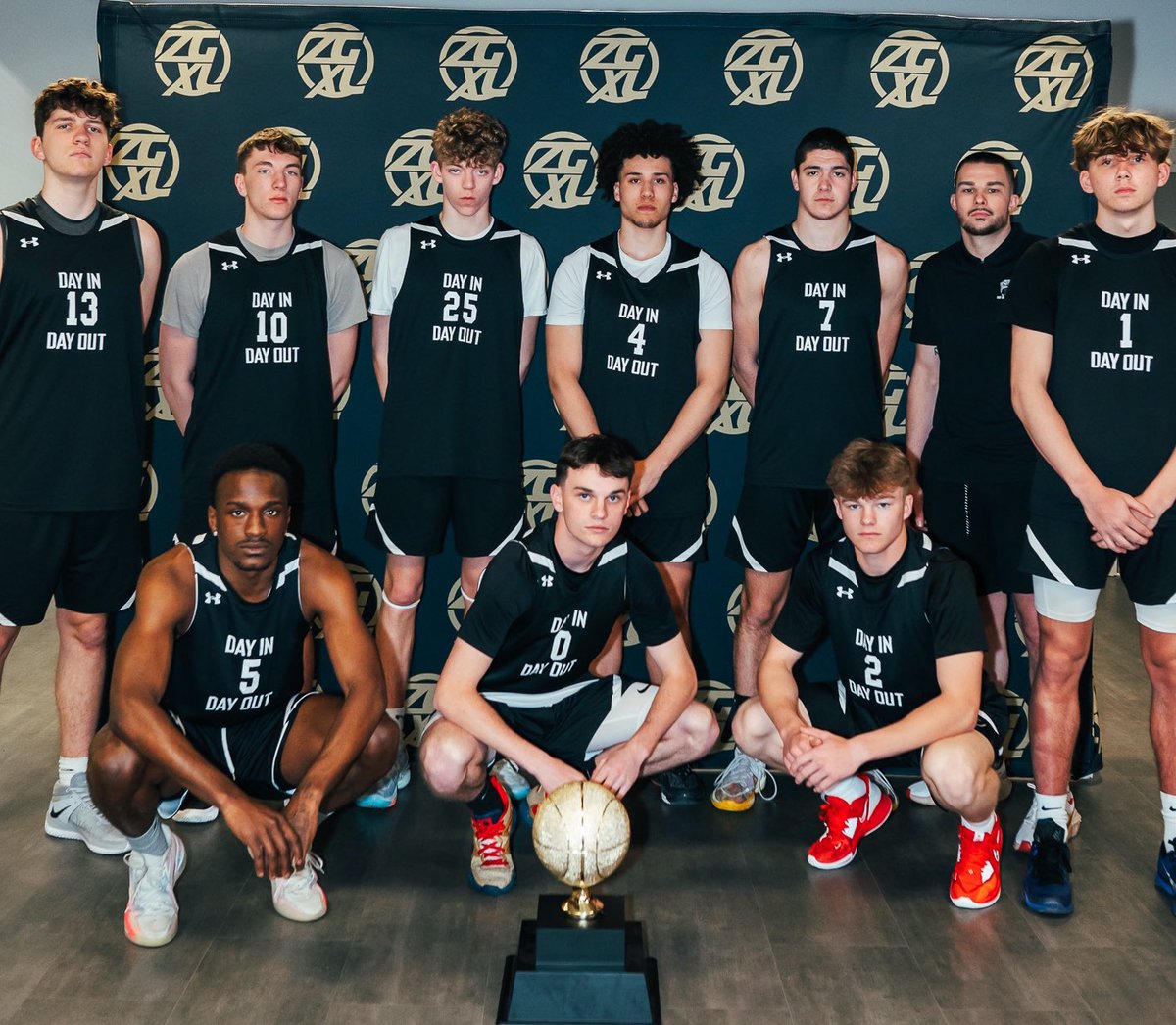JasonS_ZG's tweet photo. Super impressed with newly added @ZeroGravityXL programs on Day 1 ✍️

Day In Day Out (NY)
@danabarrosbball (MA)
@gbaeliteaau (PA)
@man2mansoldiers (VA)
@NYBBallAcademy (NY)
@u_playmaker (NY)

With 40+ schools checked in on Friday, @Aser_ZG priming Year 3️⃣ to be the best yet 💪 https://t.co/KTyuX2PVqS
