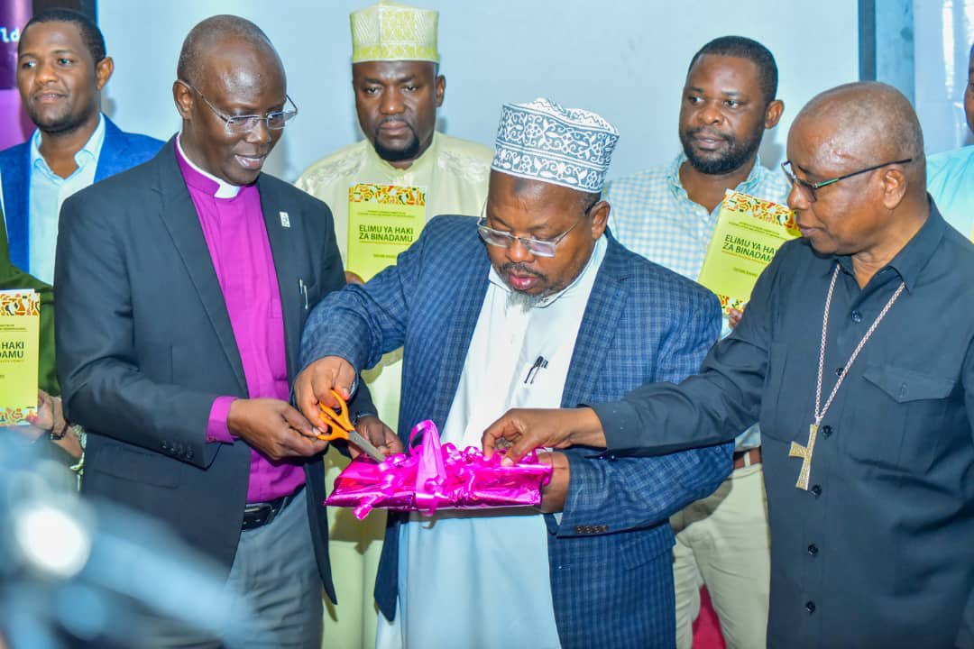 Happy Eid our esteemed fellow Muslims brothers and sisters! May you enjoy abundantly the blesses of your Ramadhan fasting and the celebration for Eid day. God bless and let’s our religious communities union and work be a bless to our Almighty God. Forever, amen!🙏🏾