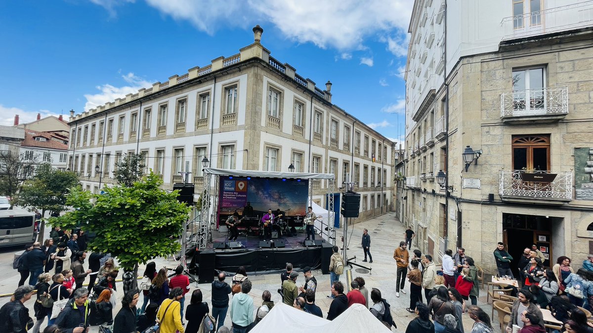 Ahora en el escenario Vera Fauna 🎶🎙️

#Ourenseiccweek #music #culture #creativity