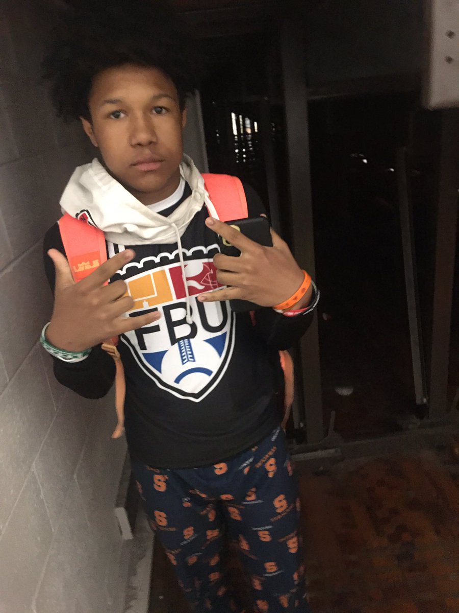 TravieJr9's tweet photo. @FBUcamp Cleveland Showcase check in! Time to put in work, get better and earn a 3rd trip to Top Gun. #LetsWork #OutWorkTheComp #co2027 #DBU https://t.co/kCuyWyCHPQ