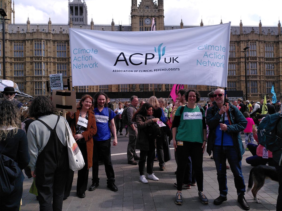 Alice (@aewalker1) on Twitter photo Marching at #TheBigOne with <a href="/ACP_UKCAN/">Association of Clinical Psychologists: Climate</a> <a href="/XRPsychologists/">XR Psychologists</a> <a href="/DoctorsXr/">Health for XR</a> and thousands of others 🌳💚✊🏻 Marching at #TheBigOne with <a href="/ACP_UKCAN/">Association of Clinical Psychologists: Climate</a> <a href="/XRPsychologists/">XR Psychologists</a> <a href="/DoctorsXr/">Health for XR</a> and thousands of others 🌳💚✊🏻