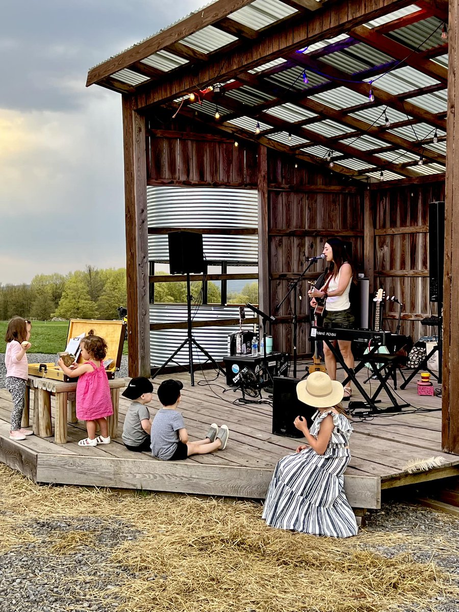 JessRock87's tweet photo. I love #littlefans so much. You are everything.

If you bring kids to my show, expect them to play tambourine or sing a song (if they want!). I love encouraging little artists because I remember when that was me <3

#love #music #singer #songwriter #musicianmom #inspire https://t.co/8qLQv0rCcs