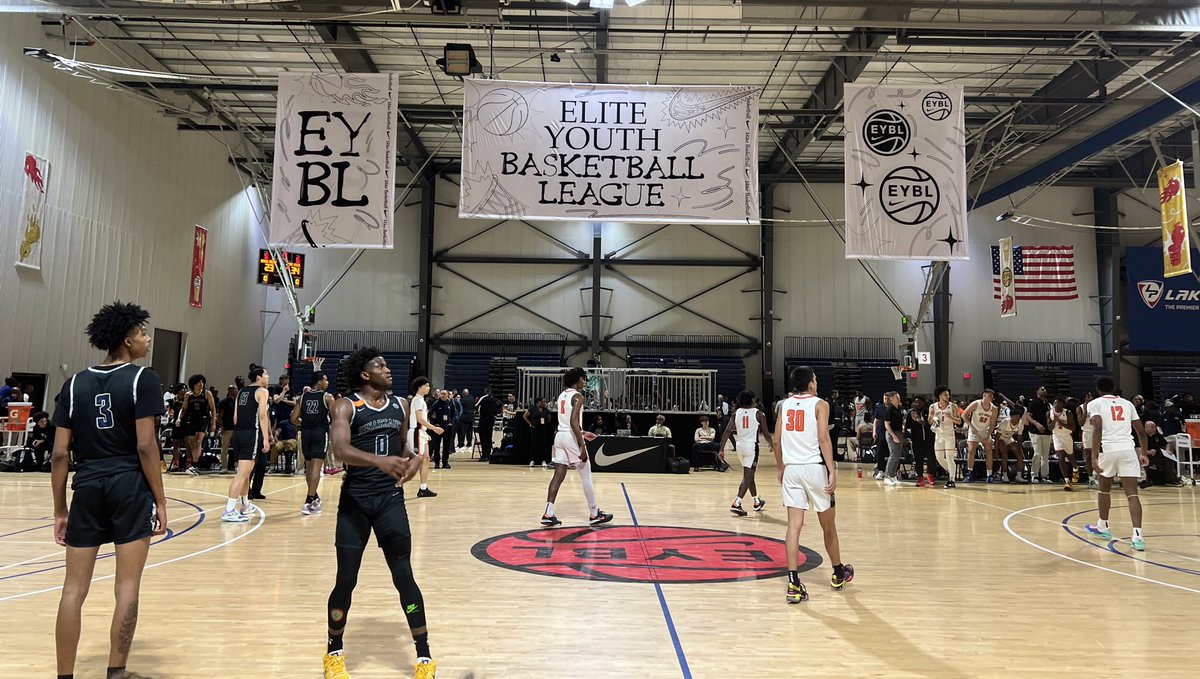 Andrew__Slater's tweet photo. Some Friday #EYBL standouts:
Cooper Flagg’25
Caleb Wilson'25
Austin Swartz'24
Mikey Lewis’24
Tahaad Pettiford'24
Meleek Thomas'25
Joson Sanon'25
AJ. Dybantsa'26
Tyler Betsey’24
Dylan Harper’24
Jayden Reid
Darius Acuff'25
Jakhi Howard'24
Styles Phipps’24
Amhad Nowell’24 https://t.co/42qR0VCUtL