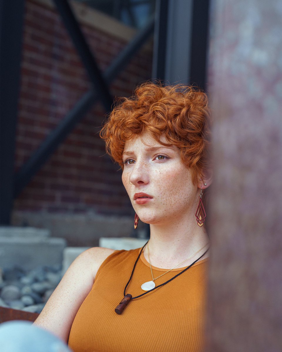 MarcSeePhoto's tweet photo. It’s always a plus when finding complementary colors in natural environments 🤟🏾🤟🏾 via https://t.co/oCR22bo5xg 

#portraitphotography #portraitphotographer https://t.co/h0fpfW8S99