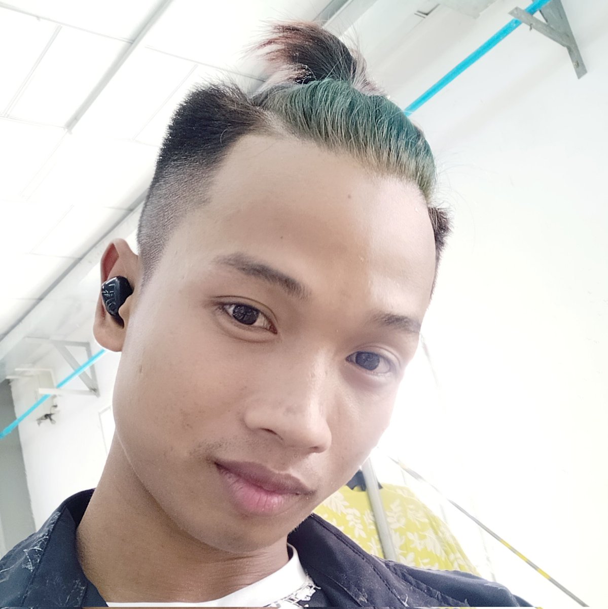 ZeroMnos's tweet photo. ចង់បានប្ដី#NewProfilePic https://t.co/GoKqIxhgxM