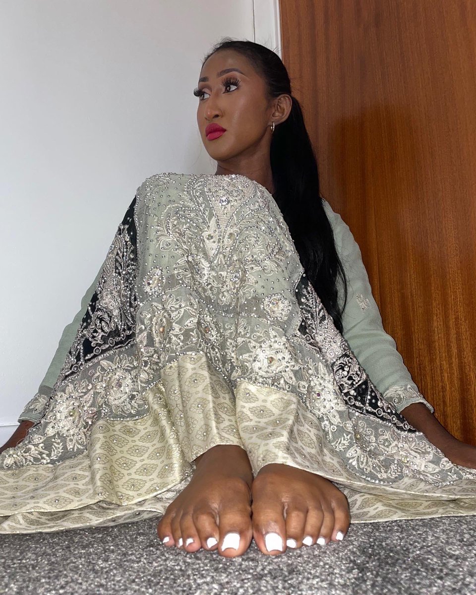 BENGALI SOLES GODDESS LAILA on Twitter "Who wants an Eid Mubarak custom from the best Bengali