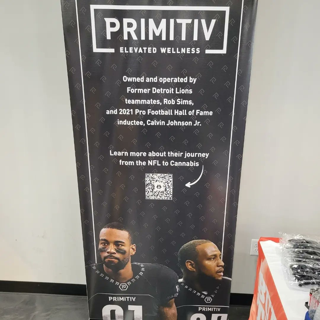 Went by @primitiv_group in Niles, MI. Thursday on #420 and look who was there!! @calvinjohnsonjr from @detroitlionsnfl.
Was greeting everyone with 'Happy 420' and was very nice. Talking to customers and signing autographs!! 
#calvinjohnson #DetroitLions #Michigan #niles #mitten