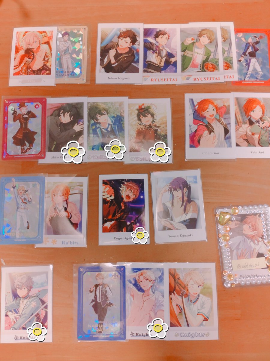 cafelate_a3's tweet photo. 【交換】
あんさんぶるスターズ あんスタ ぱしゃっつ ぱしゃこれ 特典 ギラカ

<譲>
英智 弓弦 鉄虎 翠 奏汰 宗 みか ひなた ゆうた 晃牙 なずな 颯馬 泉 嵐

<求>
画像2 薫 千秋 零 晃牙 アドニス 英智 渉 弓弦 レオ 泉 嵐 千秋 忍 スバル 真 敬人 紅郎 光 なずな 茨

ALTよくお読み下さい
郵送希望 https://t.co/2o5JEclxeu