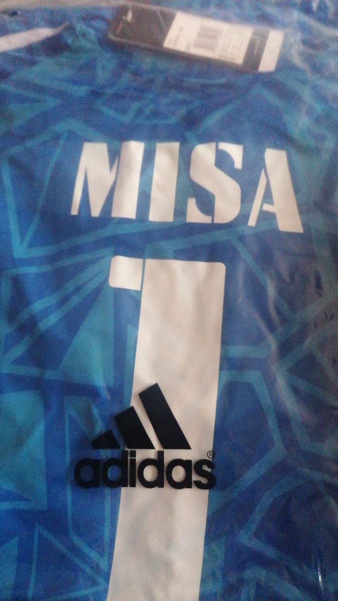 micheltomi's tweet photo. Pues que mis amigos me regalen la camiseta de @marisabelr me vuelve loco!! Con qué orgullo la voy a lucir a mis cuarenta y tantos !! https://t.co/tUx4ZRjgAk