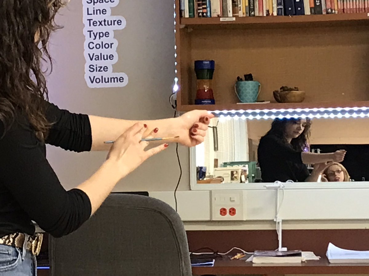 ArtsCpi's tweet photo. Fun Friday: Color Theory. Kyra Haines taught us how to make special effect bruises and then what complimentary colors to neutralize. Practical application of good subtractive color theory. https://t.co/dj5uMhDPGk