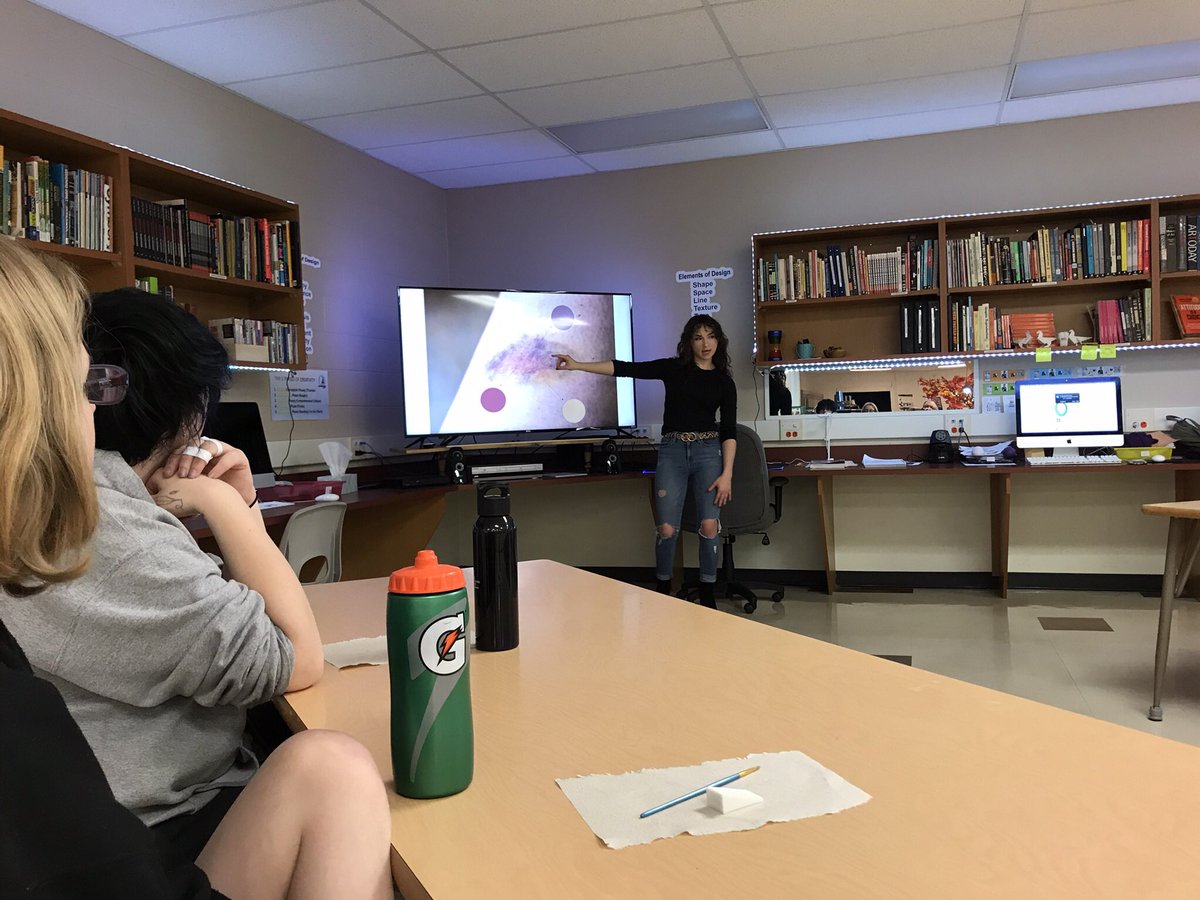 ArtsCpi's tweet photo. Fun Friday: Color Theory. Kyra Haines taught us how to make special effect bruises and then what complimentary colors to neutralize. Practical application of good subtractive color theory. https://t.co/dj5uMhDPGk