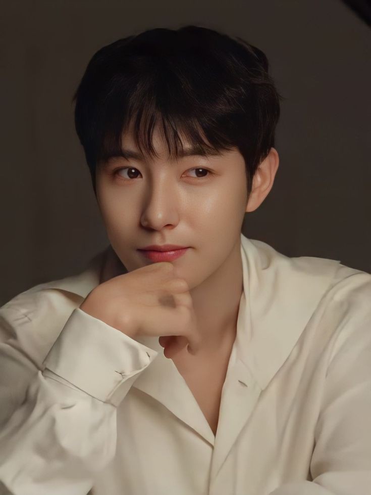 ainsoo_ainjun's tweet photo. I can't see the different 🤭
Kbye 🤣
#teamrayakuning #sijeuniraya #rayaperantau https://t.co/m8EusNZRc4