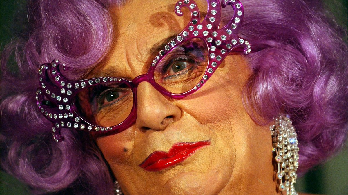 HENLEYDARREN's tweet photo. Back in my @classicfm days, I did a phone interview with Dame Edna. Barry Humphries answered the call. Politely told me he was Dame Edna’s manager. She was next door. He would go and get her if I rang straight back. I redialed. Dame Edna answered. Gave a hilarious interview #RIP https://t.co/SBEh6wYV7f