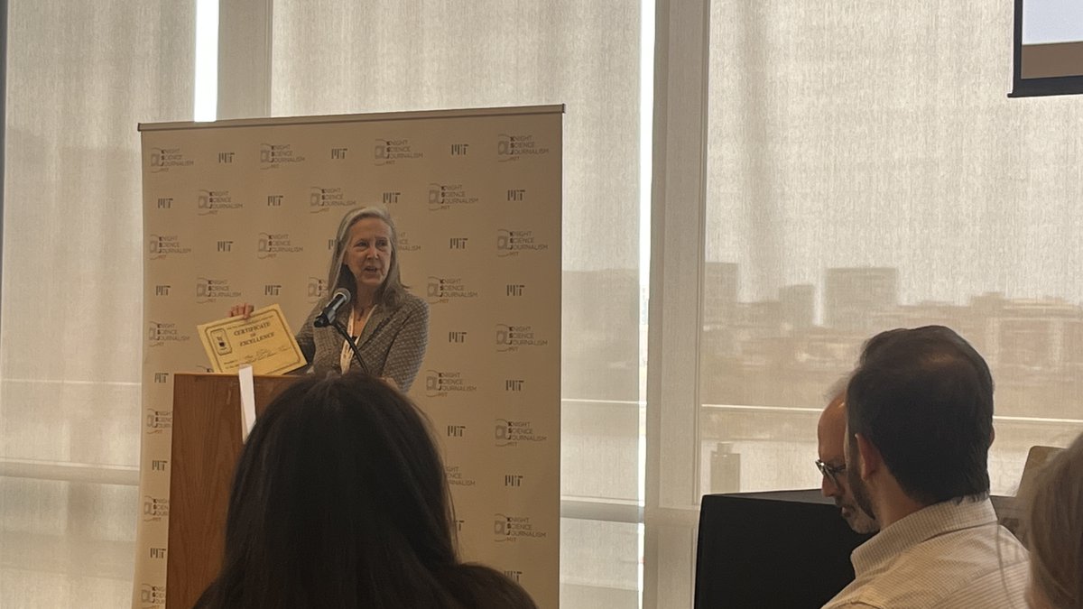 KSJatMIT's tweet photo. The first keynote of today:
"The Seven Bad Habits of Highly Effective Science Writing" by the amazing Mary Roach, author of “Stiff,” “Spook,” “Bonk,” “Gulp,” “Grunt", “Packing for Mars”, “FUZZ: When Nature Breaks the Law".
@mary_roach
#KSJ40 https://t.co/n31KZhFCaj