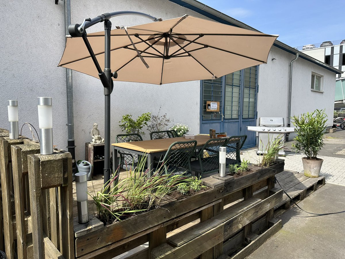 monkey_rent's tweet photo. We‘re ready… chill area is ready for summer 2023 #rentstudio #mieten #rent #frankfurt https://t.co/bP27MLQ2If