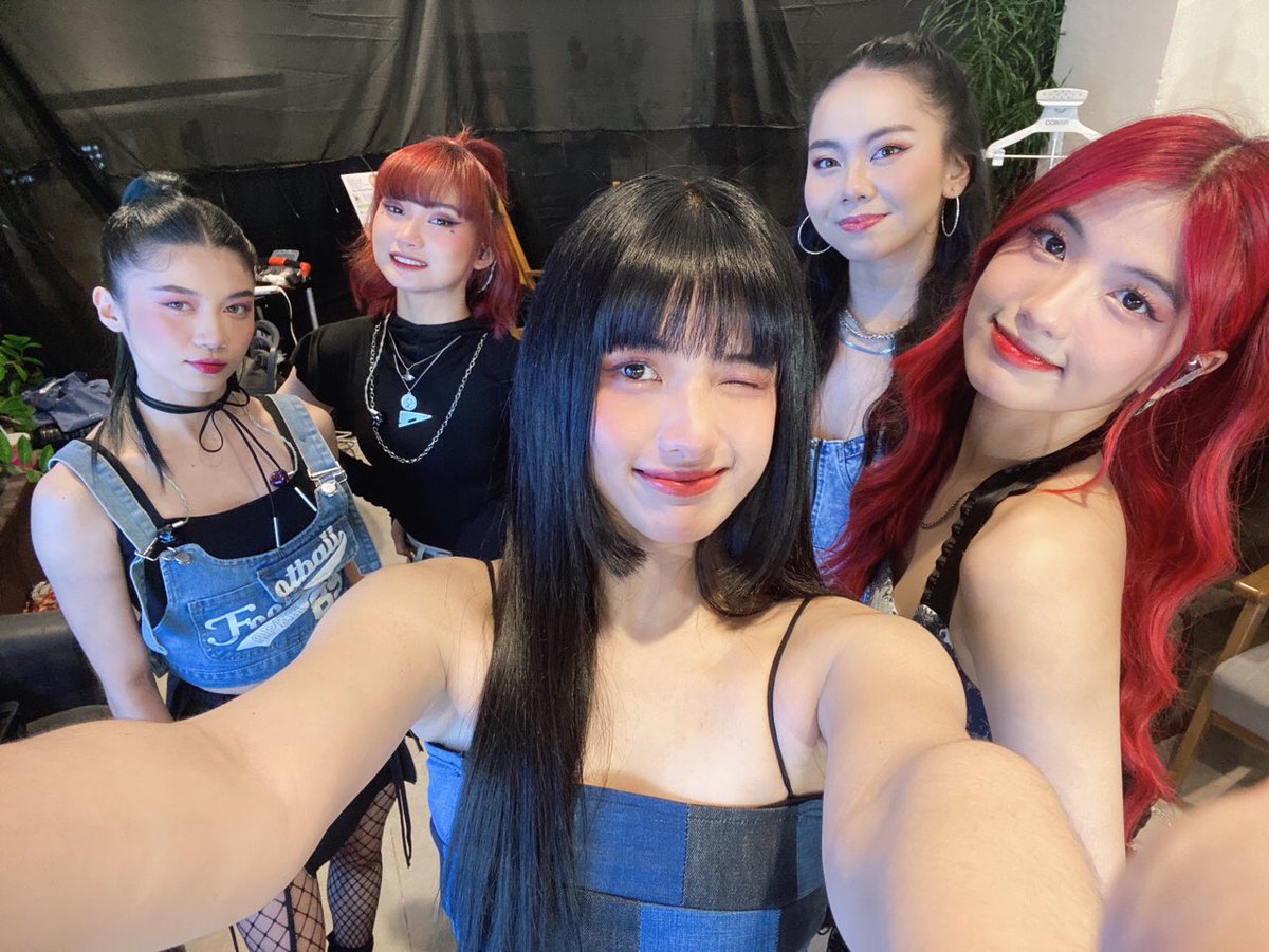 KAIAOfficialPH's tweet photo. [KAIA Guesting]

A huge thank you to @JoshCullen_s for inviting us to perform at your fan meet! 🙌  And a special shoutout to ZAIA for their amazing support ❣️

Can’t wait to see you all again soon 👀

KAIA AT FANGMEET
#KAIA #KAIAatFANGMEET https://t.co/boTil4FqnL