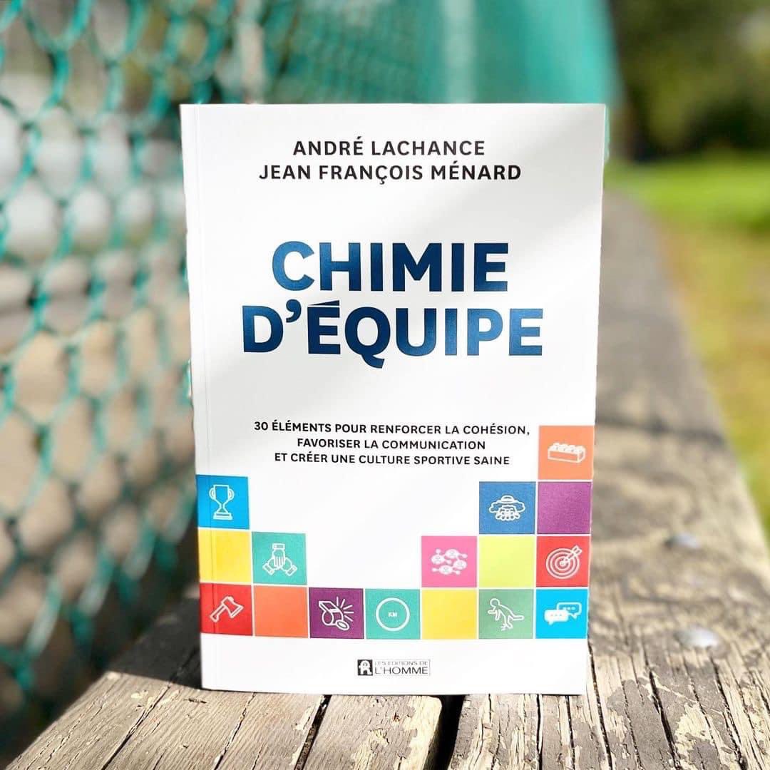 Depuis le 13 avril, notre livre est maintenant disponible en France !