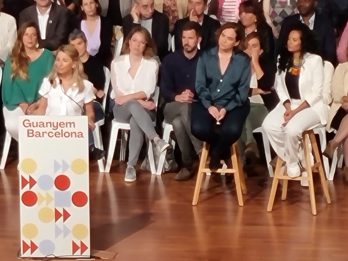 AfectadasBBS's tweet photo. Enhorabuena @JessGH_ 
Tu silencio desde hace + de un año ha sido premiado.
Fama, dinero, poder a cambio de silencio.
Las familias, las explotadas del Sad, de residencias, las víctimas del negocio dependencia  te recordaran 
 👇
https://t.co/n2nD0TbcFI
#GuanyemBarcelona https://t.co/bL2MTVCRij