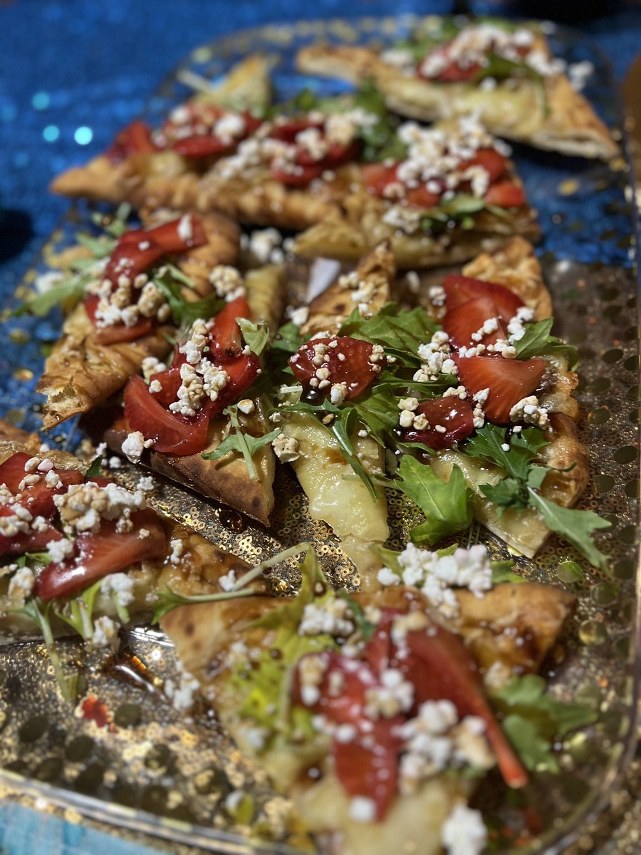 goodstockpot's tweet photo. Hiring a private chef is so much better than eating out!! Celebrate your special occasion with the custom menu you desire!!!!#chefjamey https://t.co/k6sqb5X4xd