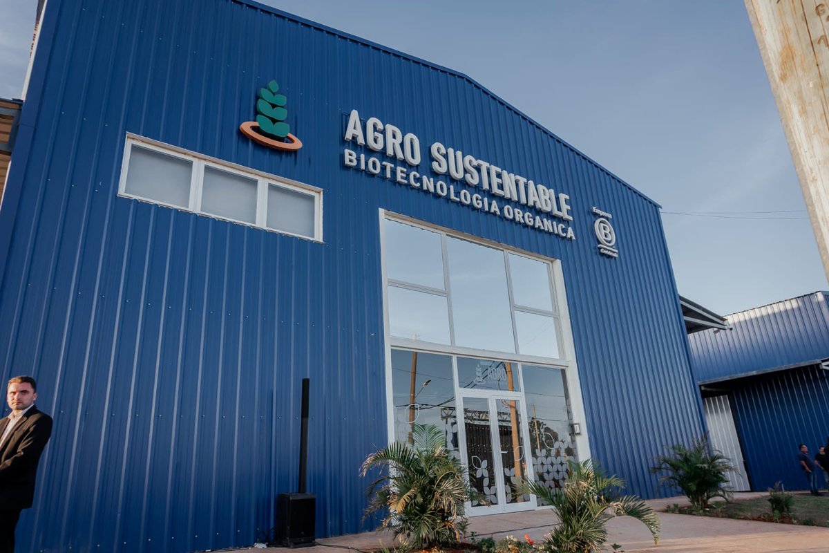 LaloStelatto's tweet photo. Misiones sigue creciendo en equilibrio con el ambiente. Agro Sustentable hace tiempo viene trabajando en una agricultura disruptiva, con bioinsecticidas y biofertilizantes sustentables, cuidando la salud del productor, de nuestros alimentos y de los misioneros.

@rovira_carlos https://t.co/PEY6rh7moB