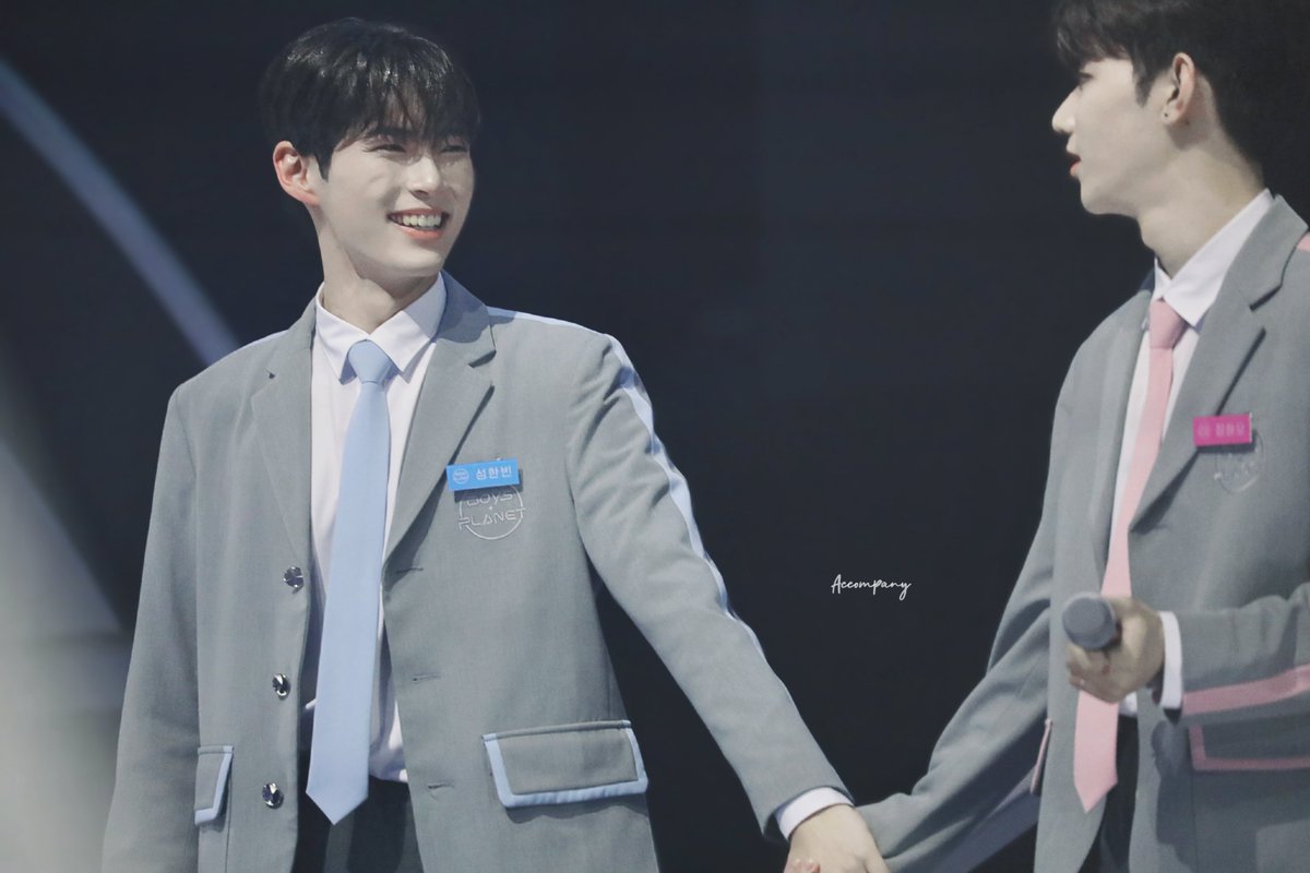 Accompany_bn's tweet photo. 230420 파이널 

💕

#장하오 #ZHANGHAO  #章昊 #성한빈 #SUNGHANBIN  #보이즈플래닛 #BOYSPLANET #ZB1 #빈늘 https://t.co/j9XgSLPT5I
