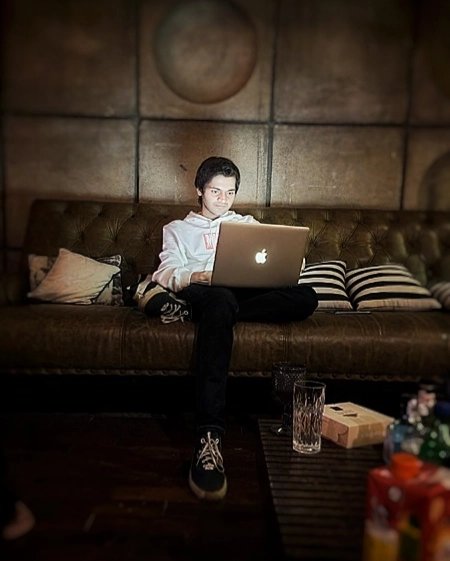karandirect's tweet photo. My weekend plans are similar to your weekday plans.
#noweekend #writing #writerslife #waglekiduniya #karanbhanushali #laptoplifestyle https://t.co/lyR8DRhAcr