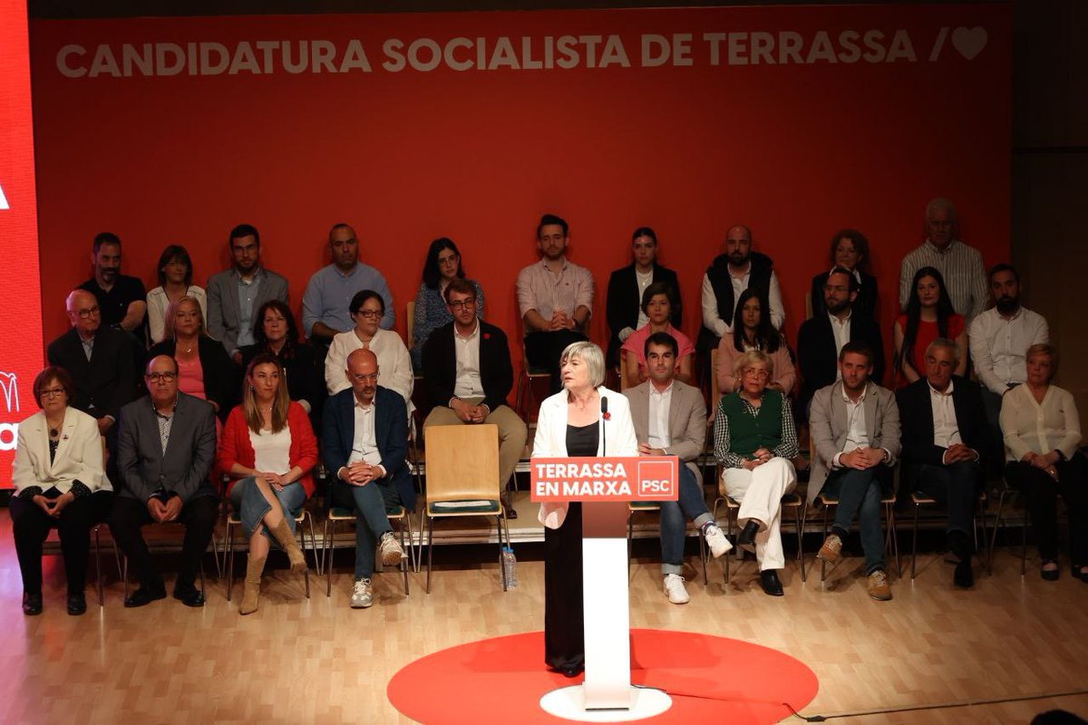 EvaCandelaLopez's tweet photo. 🌹 Els i les socialistes estem preparats per posar Terrassa en marxa de nou. Gràcies per acompanyar-me avui a la presentació del nostre projecte per la ciutat! 

Si creieu, com jo, que a Terrassa cal un canvi, compto amb vosaltres! ❤️

#AlcaldessaEvaCandela #Terrassa https://t.co/OoxZkyiobU