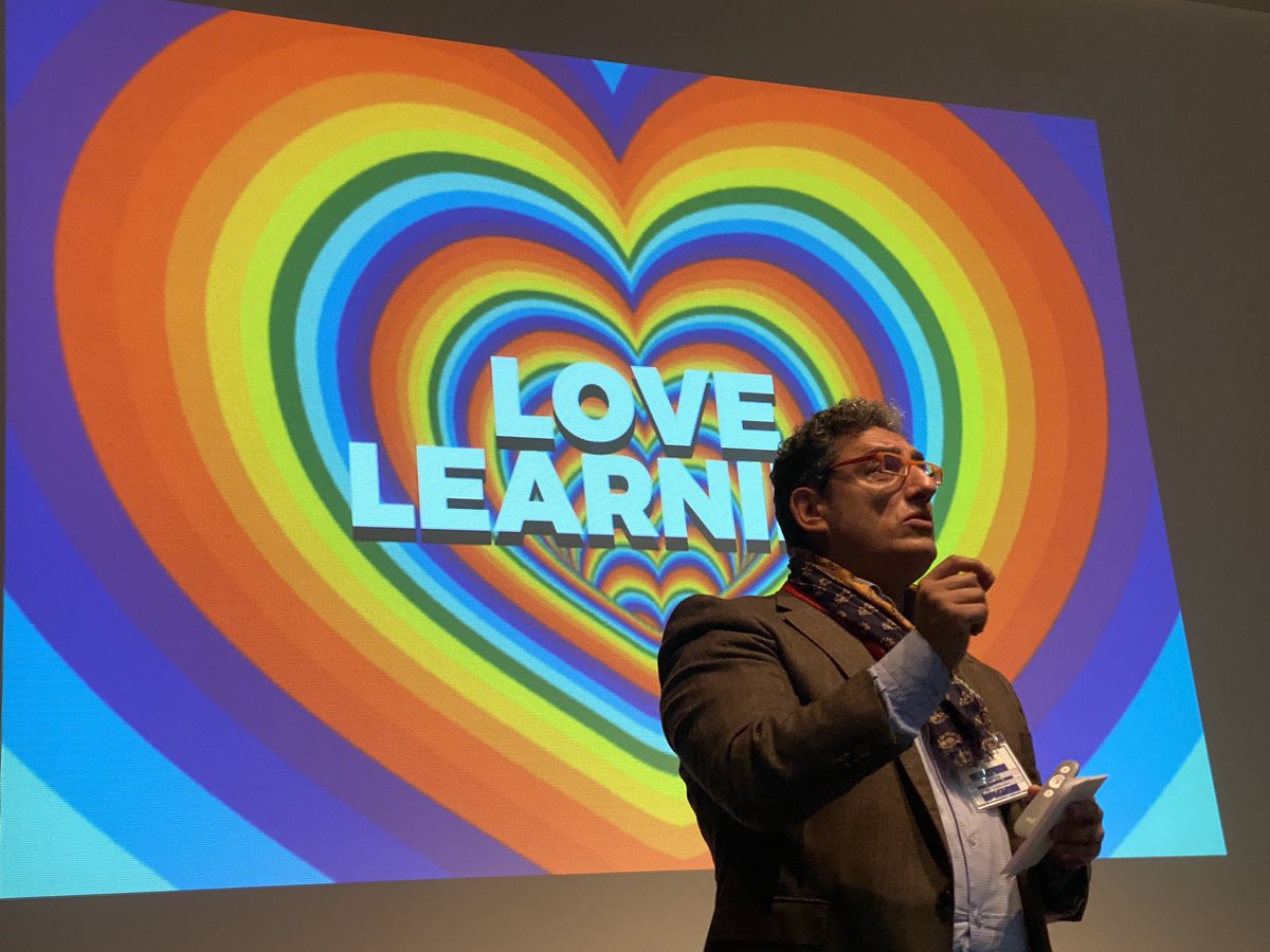 lluispastor's tweet photo. Gracias al proyecto Denteu y a la Universidad de Oviedo por haberme invitado a compartir ideas revolucionarias sobre “Cómo los medios de comunicación transforman la educación”. Gracias @aisabelgg
Cada vez somos más #learningheroes
Más en mi libro “¡Escucha rector!” @Ed_Octaedro https://t.co/XyJGzOagSS