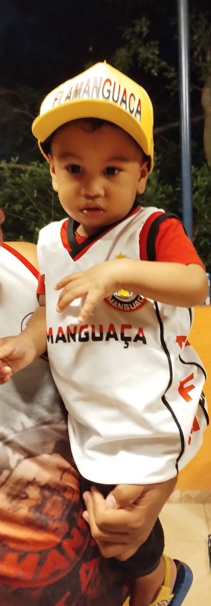 jeehvalesca's tweet photo. Não tenho estrutura pra esse mini manguaceiro 🥺♥️🖤🤙🏽
#TFM #BotequimCaxias #BabyFlamenguista #TorcidaBaby https://t.co/slZpt5RIZK