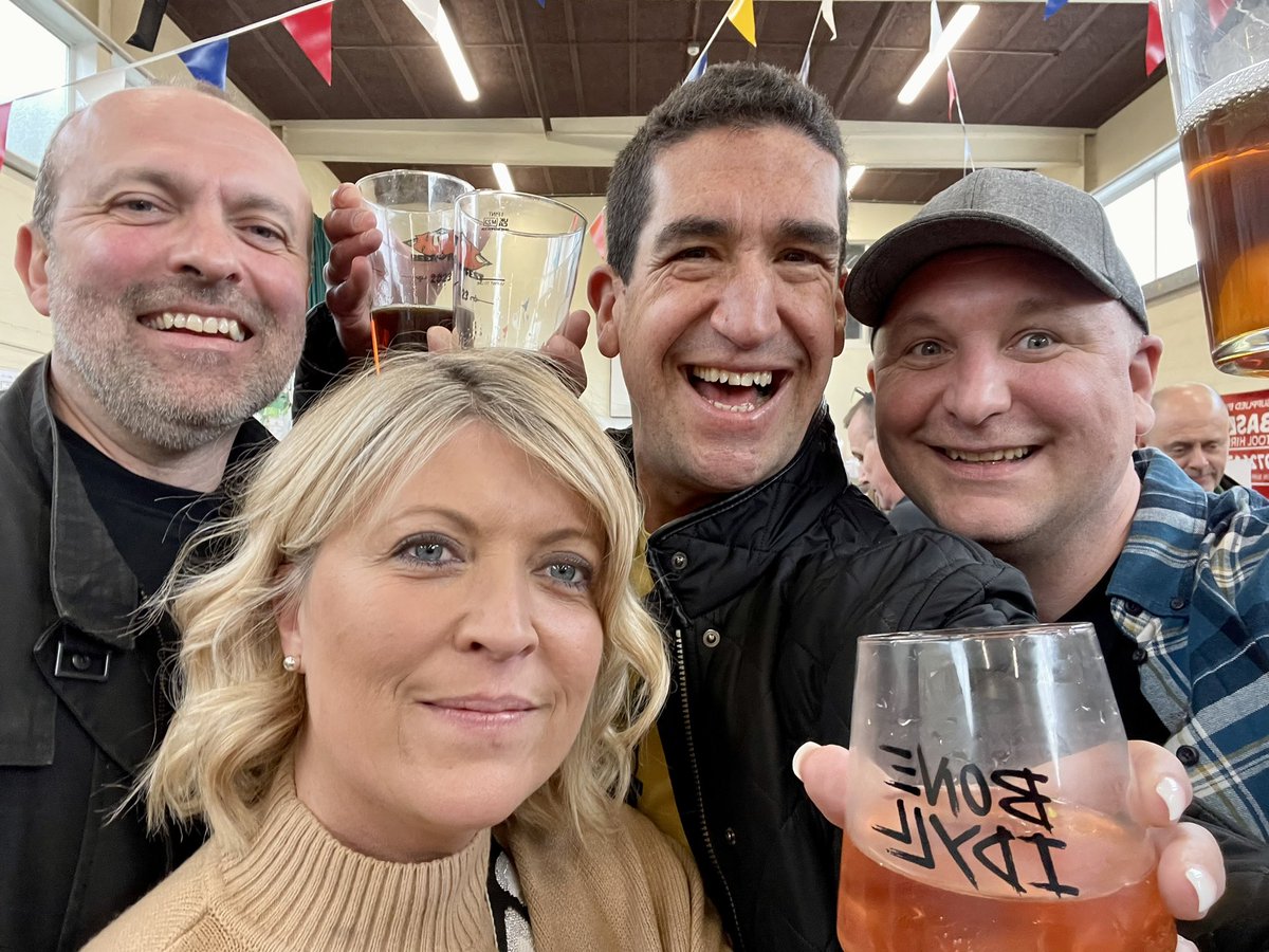 DarrenAltman's tweet photo. Enjoying the #hookbf https://t.co/mHWO6NbonK
