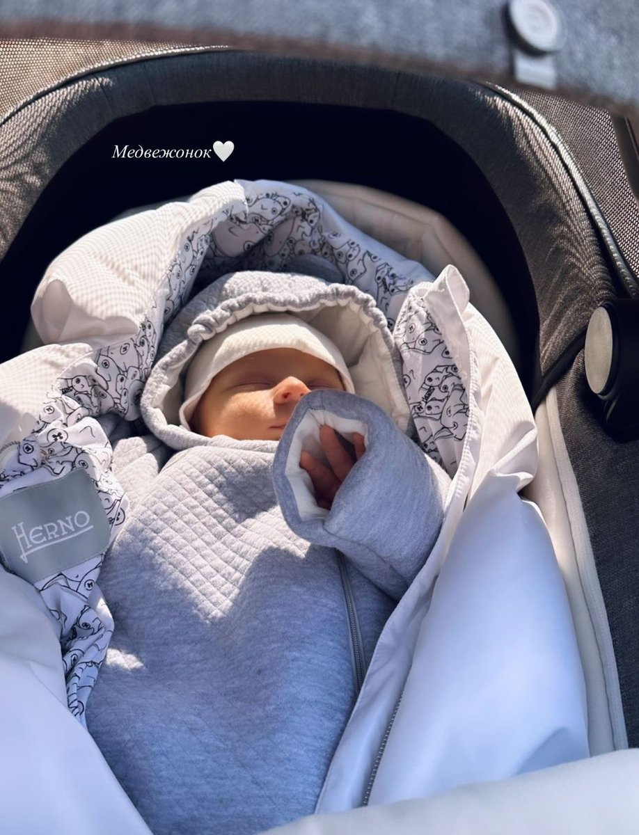 Paulamartinez7_'s tweet photo. Sigo sin asimilar que Soldatova es madre https://t.co/c0RWM6FZe5