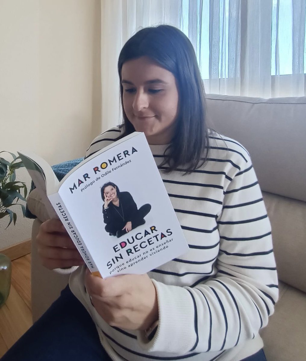 quintaporrua's tweet photo. 📚📗A las #Profesqueleen les interesan los libros sobre Educación. En esta obra Mar Romera invita a familias y docentes a descubrir cuáles son nuestros recursos personales para ayudar a que los más pequeños desarrollen los suyos. 👇🏼#SemanadeLibro2023 #EnPorrúaselee https://t.co/MrnOMcaguy