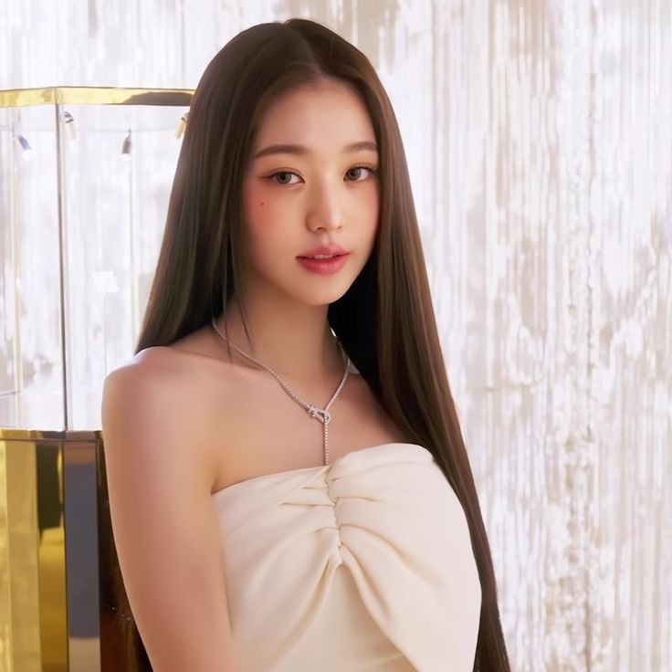 Neveah_fleur's tweet photo. Kpop idol sk!nny but it is w0nyoung
 A thread: https://t.co/bF9yAHNIB6