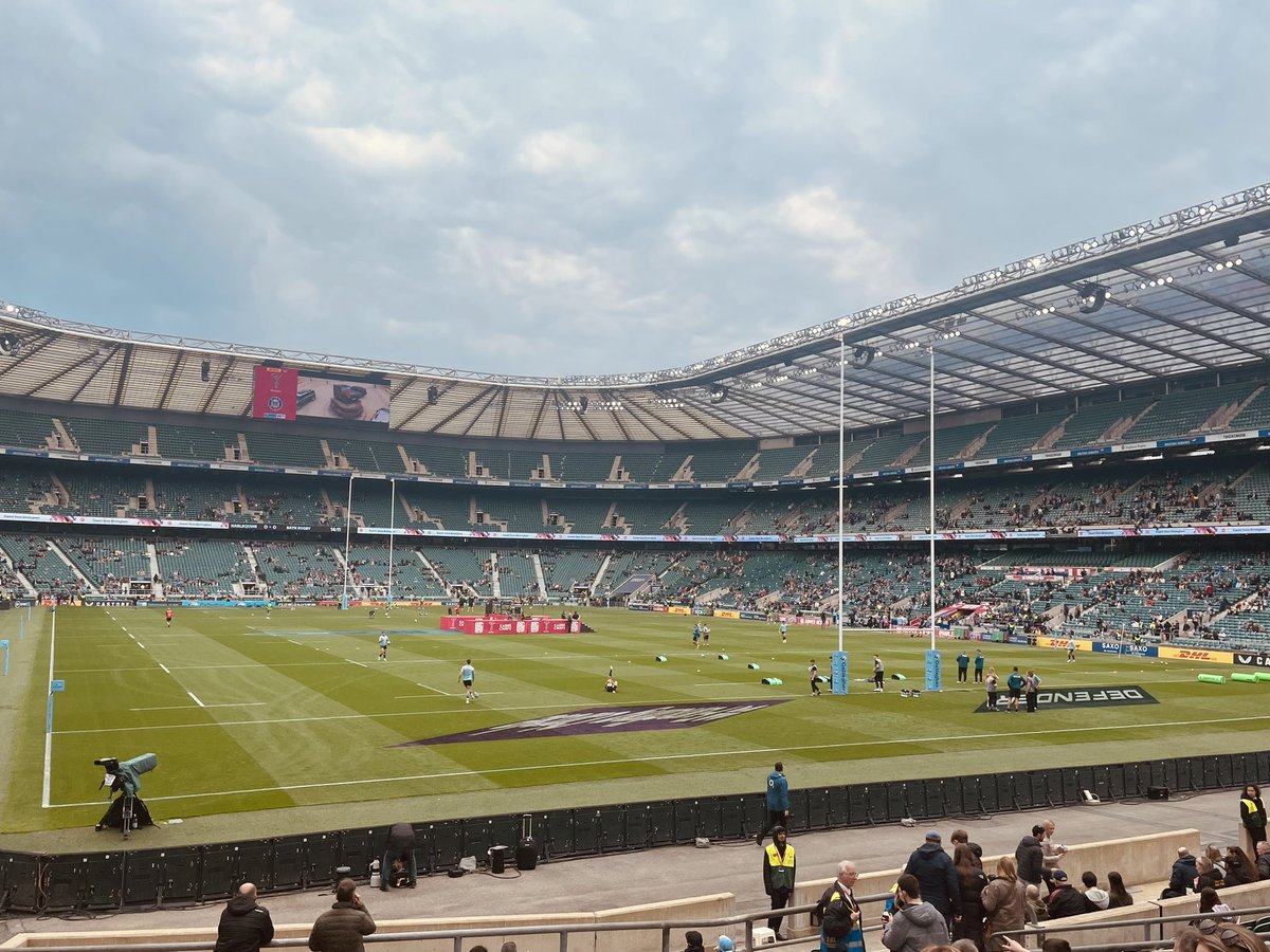 EmmaGalland's tweet photo. Back at HQ #HARvBath #COYQ @KaiserChiefs https://t.co/yHTHAS0Bth